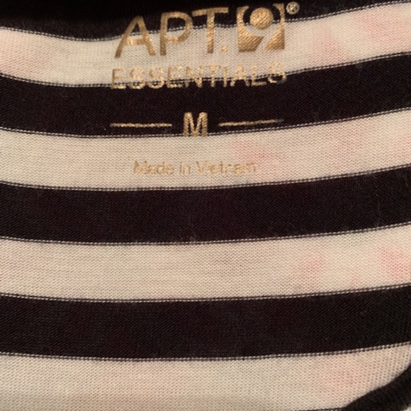 Apt 9 V-neck Tee - Picture 2 of 2